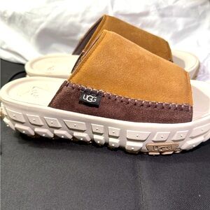 UGG 🎄🎅Venture Daze Slide Chestnut Unisex M/Size 12 W/Size 13
